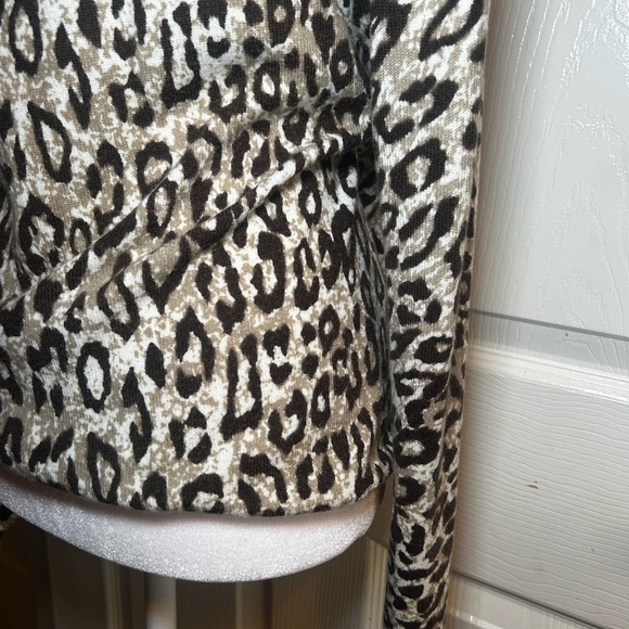 Kim Rogers dark Brown and cream color Animal Print Sweater size M (I) - Picture 2 of 9